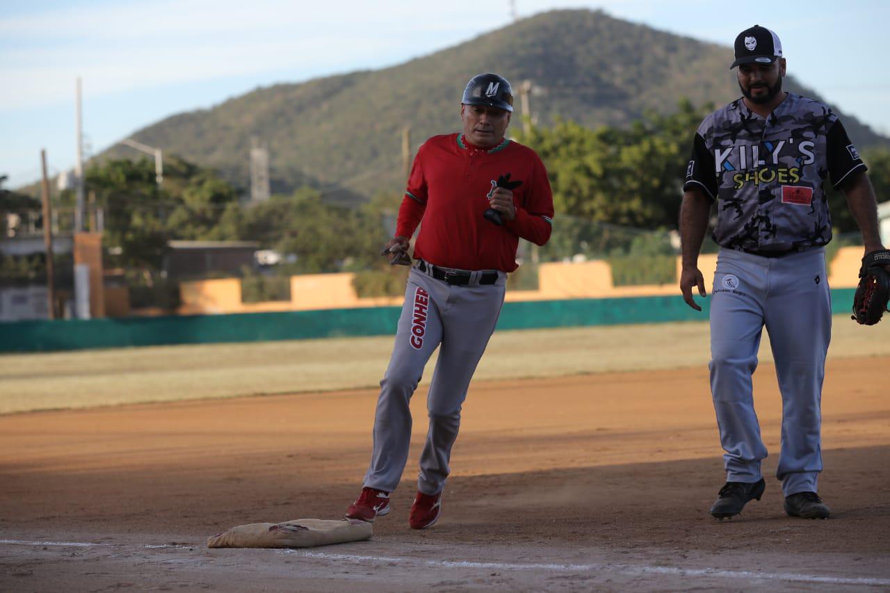 $!Amigos del Maca se corona campeón de la Liga de Meseros al Bat