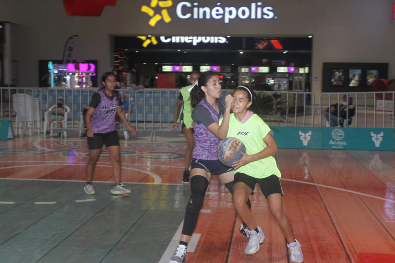 $!No cesan las emociones de la Liga de Baloncesto 3x3 Fuerza Talento