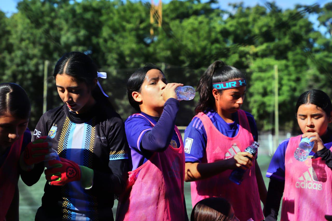 $!Avanza Culiacán sin problemas al Estatal de futbol