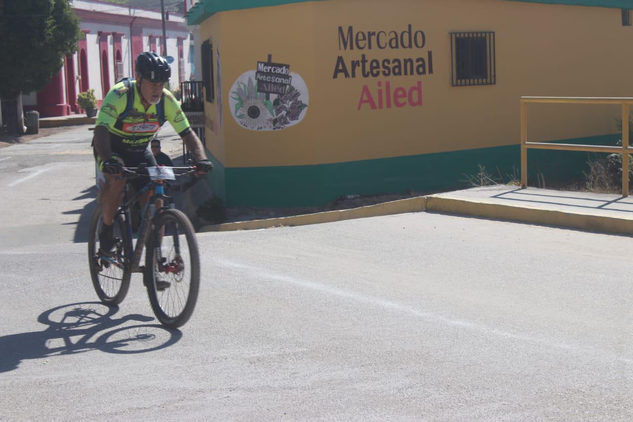 $!Ulises García rompe el viento en Serial MTB en La Noria