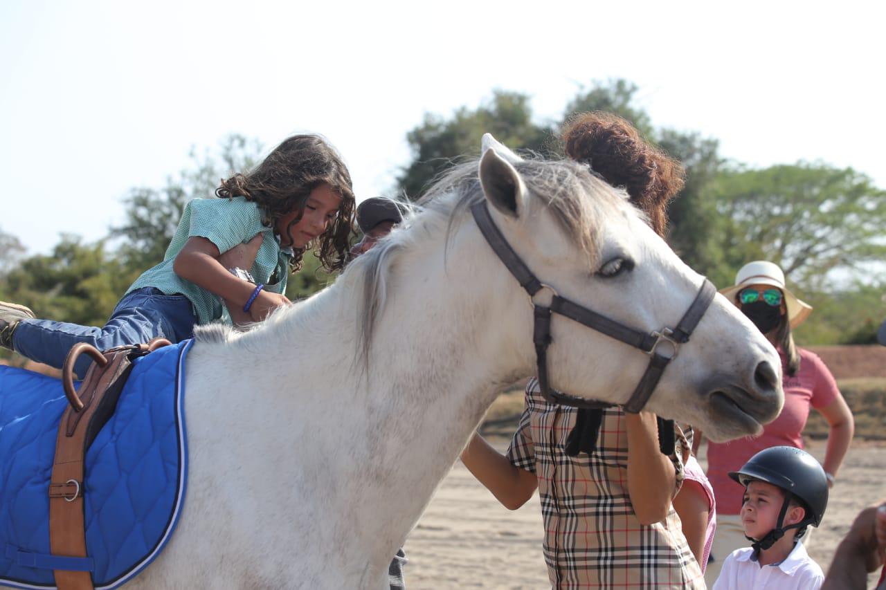 $!Inauguran Club Hípico y la Escuela de Equitación Ecuestre Mazatlán