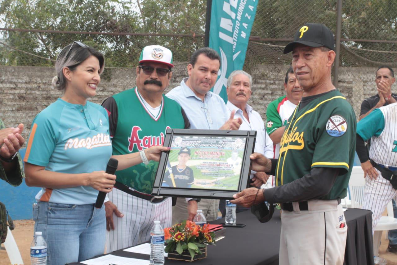 $!Águilas de Culiacán avanza a las semifinales del Nacional de Beisbol 60 y Más 2022