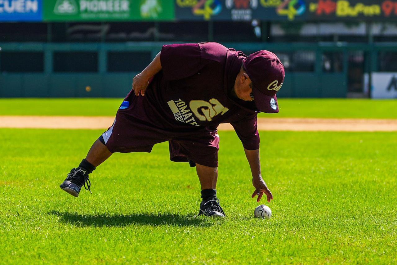 $!Emmanuel Ávila, Édgar Arredondo y Hansen López inician su preparación con Tomateros de Culiacán