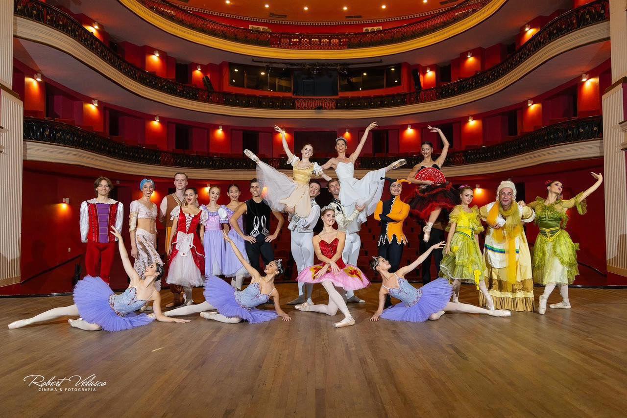 $!La Cenicienta llega al Teatro Lince de la UAdeO.