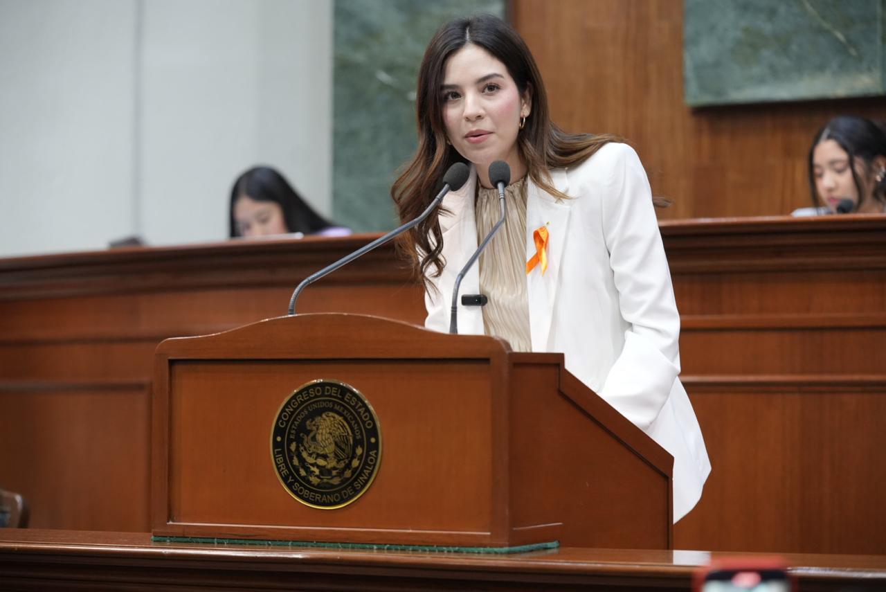 $!Exponen jóvenes sinaloenses propuestas en sesión del Parlamento Juvenil ‘7 de abril’ en el Congreso
