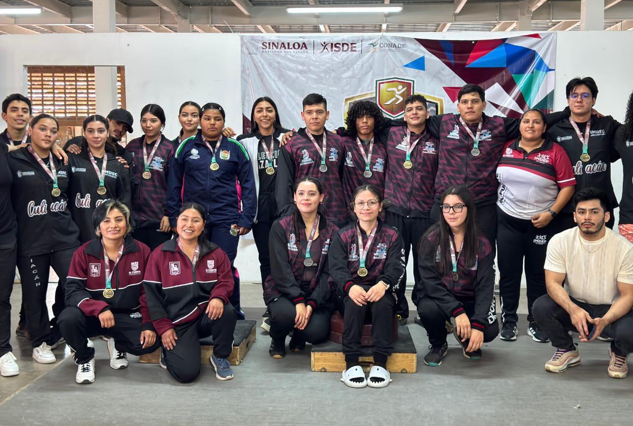 $!Karla Partida, de Mazatlán, gana medalla de oro en los estatales de halterofilia
