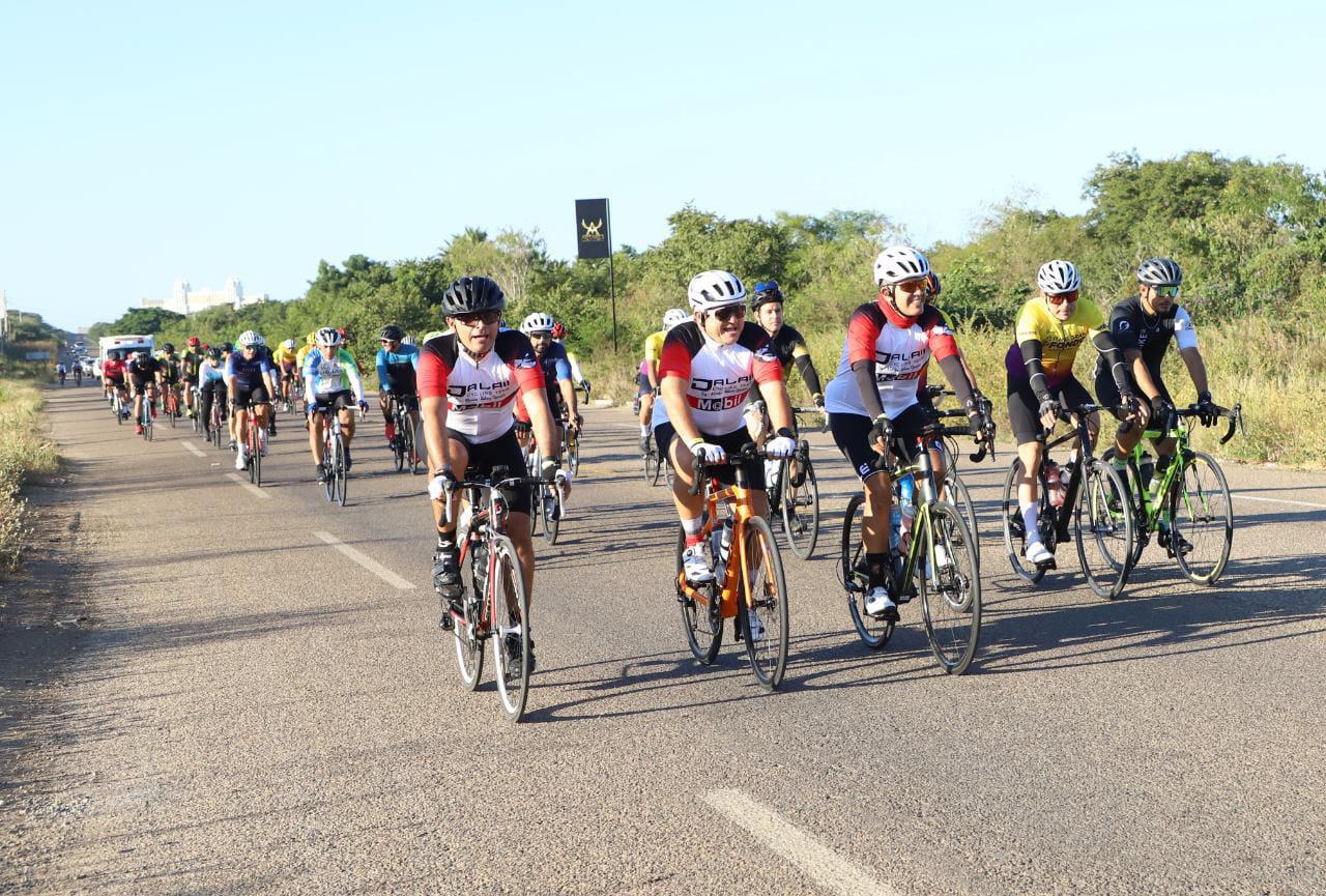 $!Venados Ciclismo se lleva el podio en tradicional carrera Gran Fondo Mazatlán