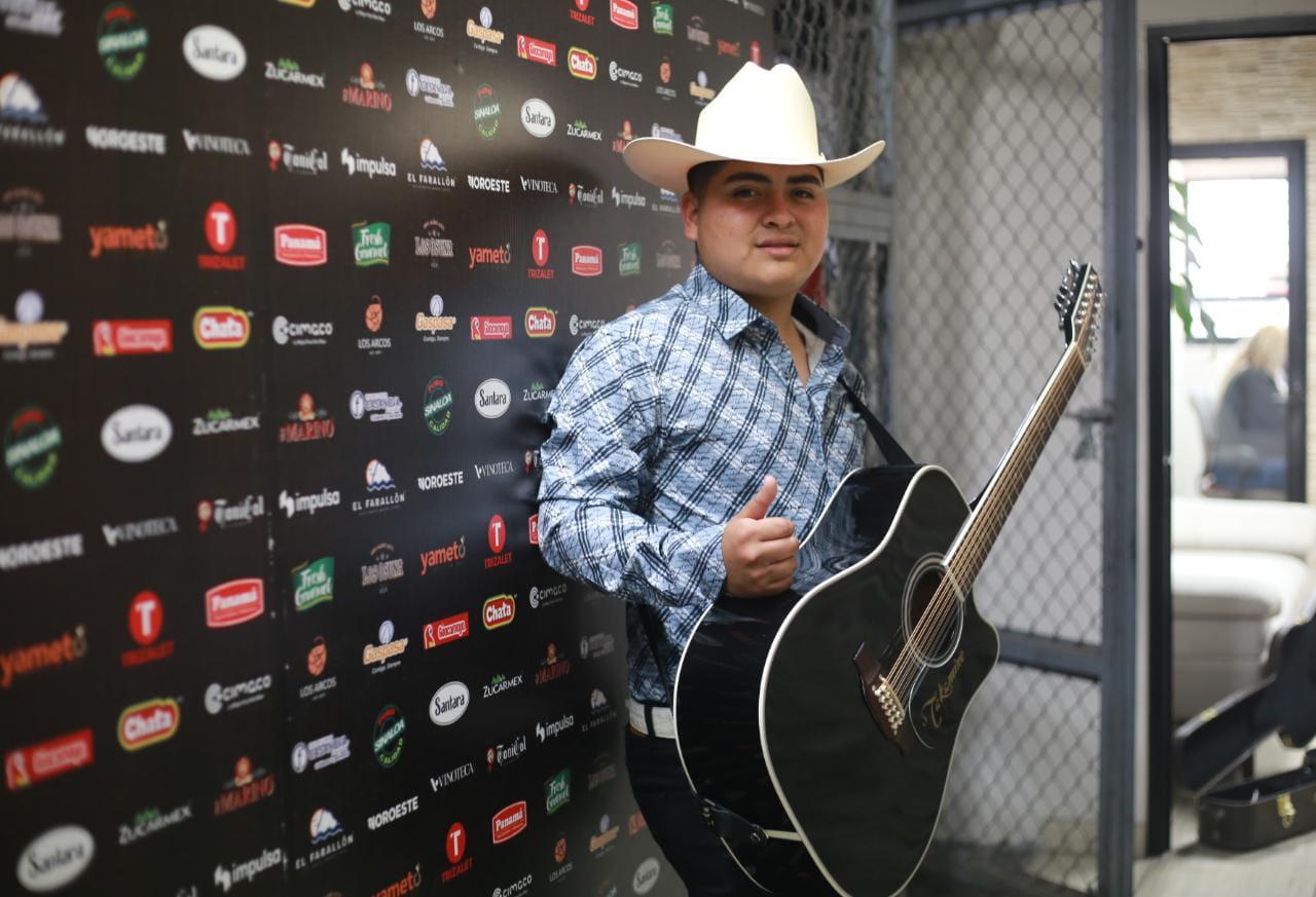 $!Desde pequeño le nació su amor por el género del Regional Mexicano.