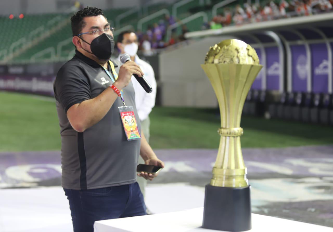 $!Inauguración de la Copa Mazatlán de Futbol llena el Kraken de algarabía
