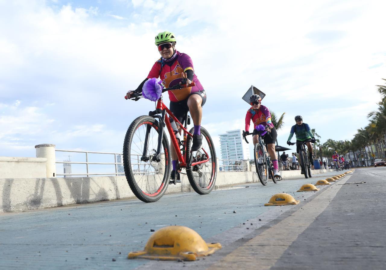 $!Fridas en Bici hacen la ‘Rodada rosa, por mí, por ti, por todas’