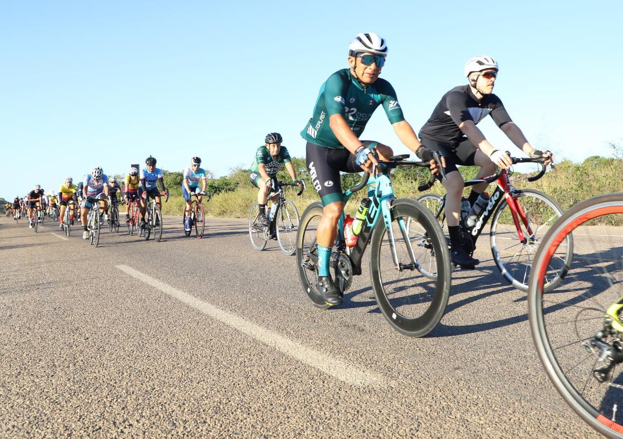 $!Venados Ciclismo se lleva el podio en tradicional carrera Gran Fondo Mazatlán