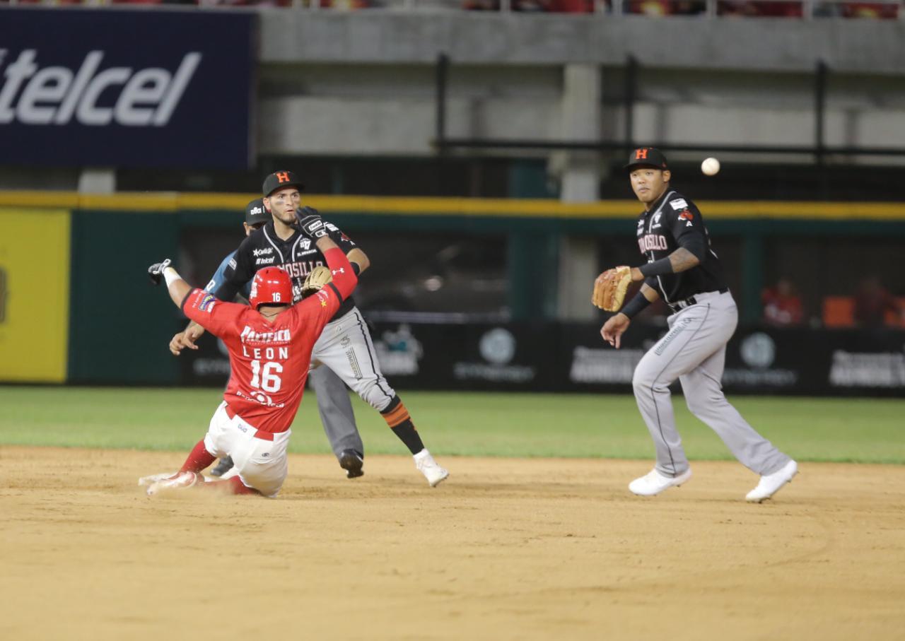 $!Venados de Mazatlán asegura su segunda serie en casa; vence 7-6 a Naranjeros
