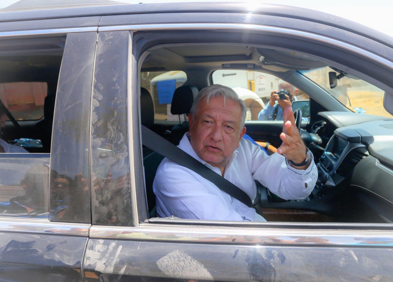 $!AMLO y Quirino se reúnen en Santa María, donde se construye la presa