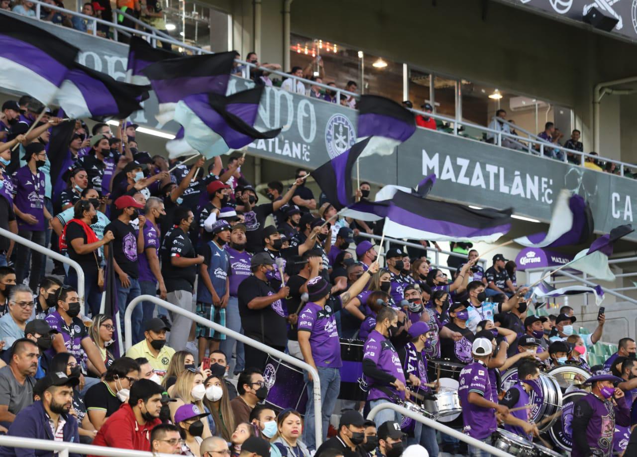 $!Mazatlán FC vence 2-1 al América y le agrava su crisis