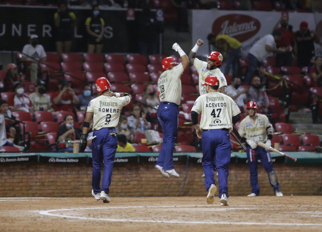 $!Venados de Mazatlán apalea a Tomateros de Culiacán y asegura una serie más en casa