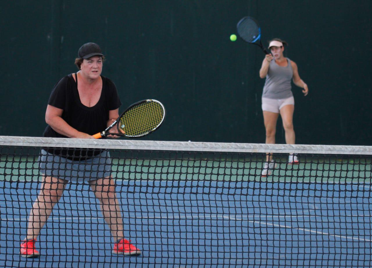 $!Patty Bortolotti y Aída Ríos se apuntan otro triunfo en Torneo de Tenis Bajo Techo