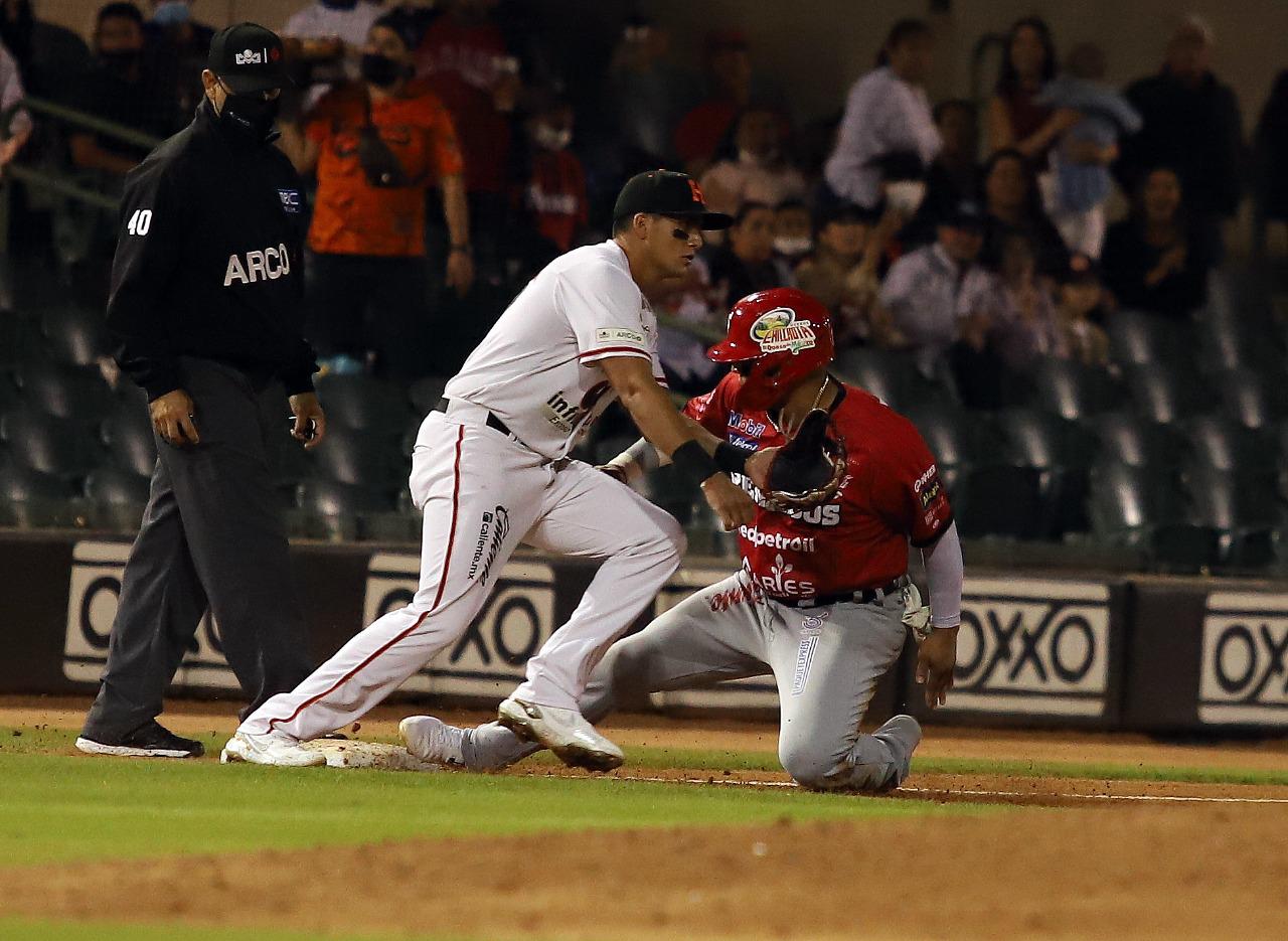 $!Julián León sentencia con sencillo la derrota de Venados de Mazatlán en Hermosillo