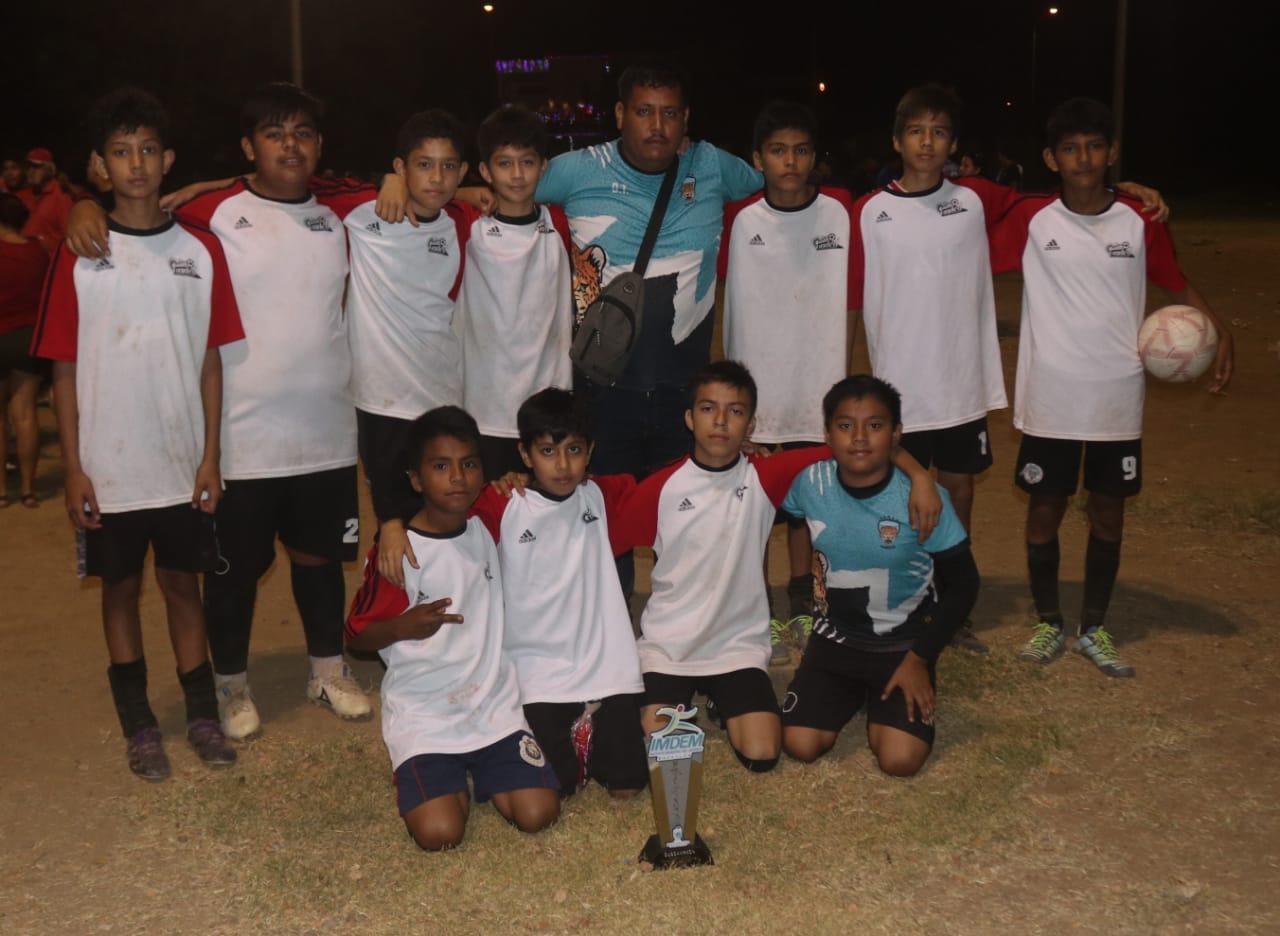 $!Premian al talento del Torneo de Futbol Intercolonial
