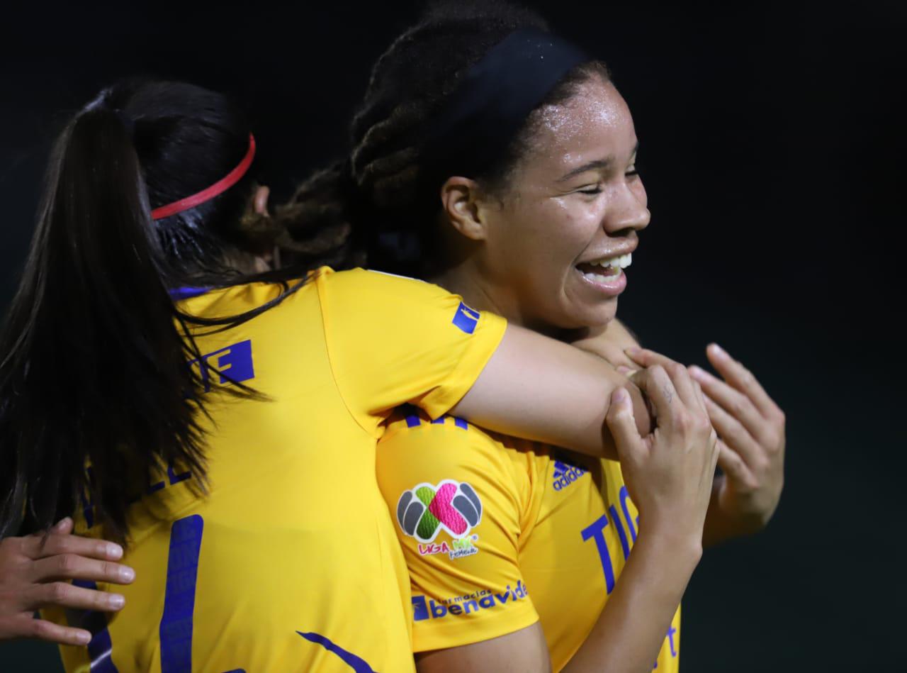 $!Tigres desgarra a Mazatlán Femenil en el Kraken