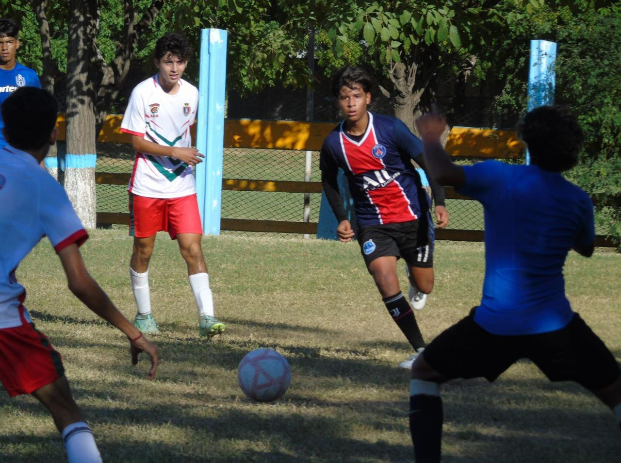 $!Cobaes 35 consiguió otra victoria en la Liga Estudiantil