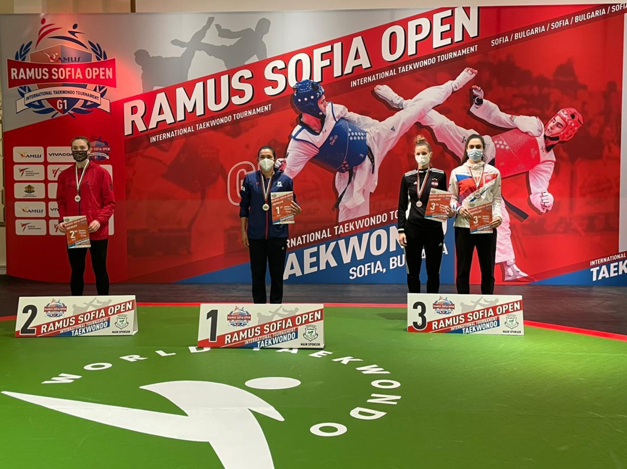 $!María del Rosario Espinoza reaparece con oro en Abierto de Sofía tras un año sin competir