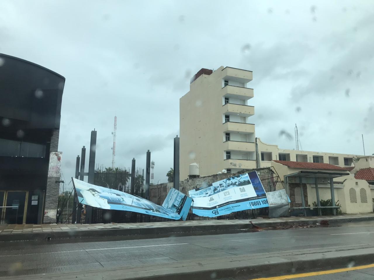 $!Golpea ‘Pamela’ zona turística de Mazatlán