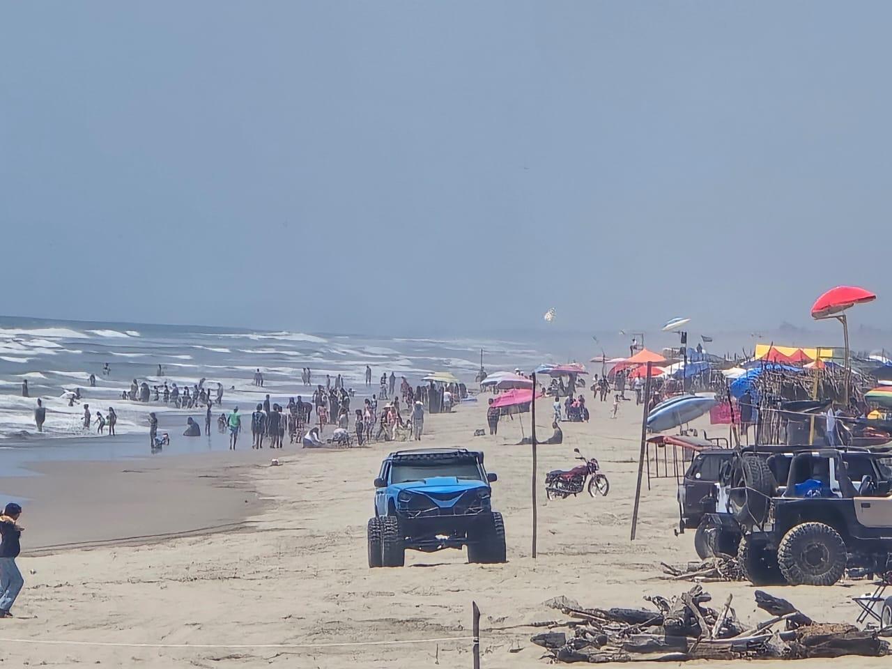 $!Familias acuden a disfrutar de playas del Caimanero en Rosario