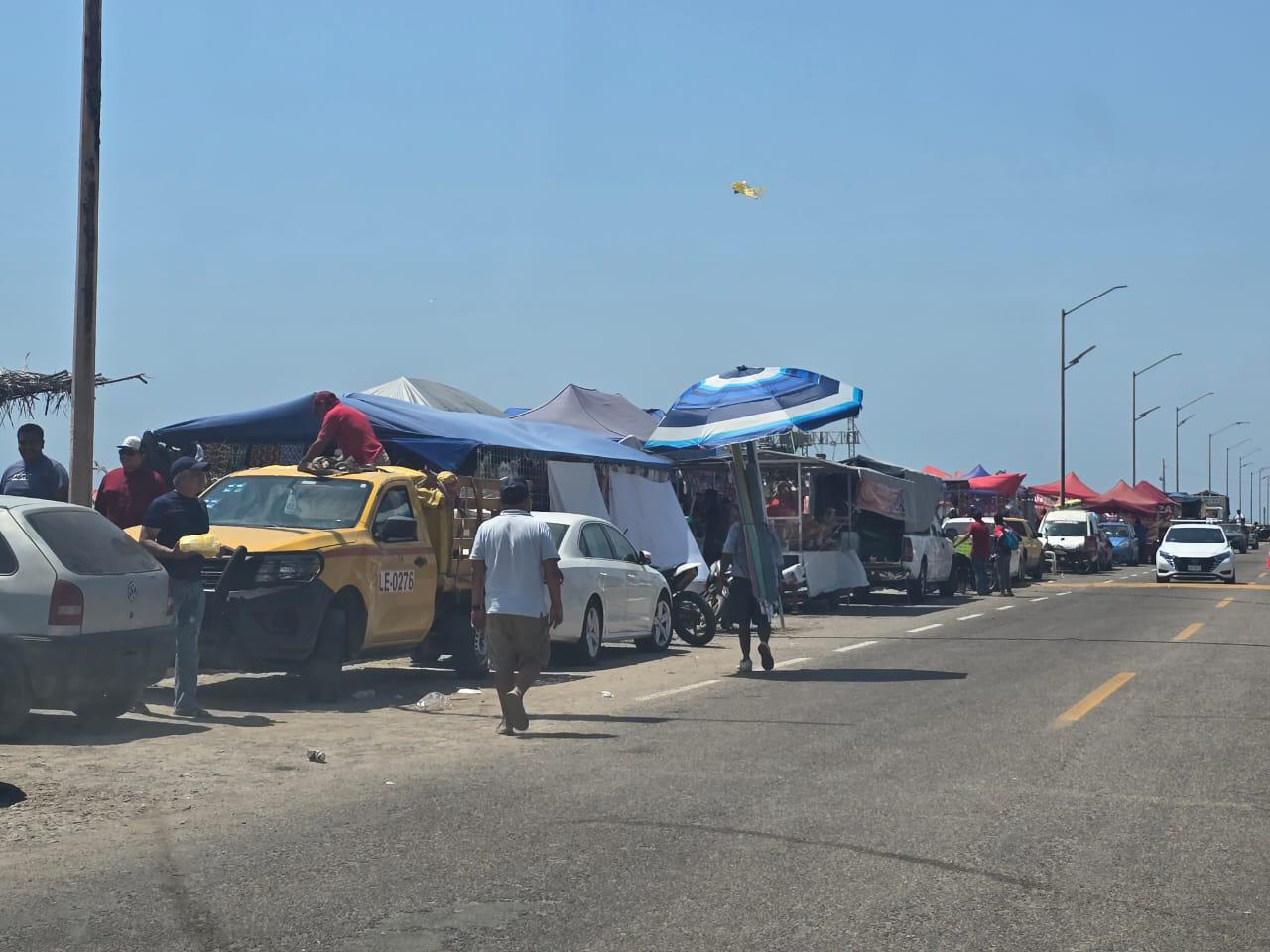 $!Familias acuden a disfrutar de playas del Caimanero en Rosario