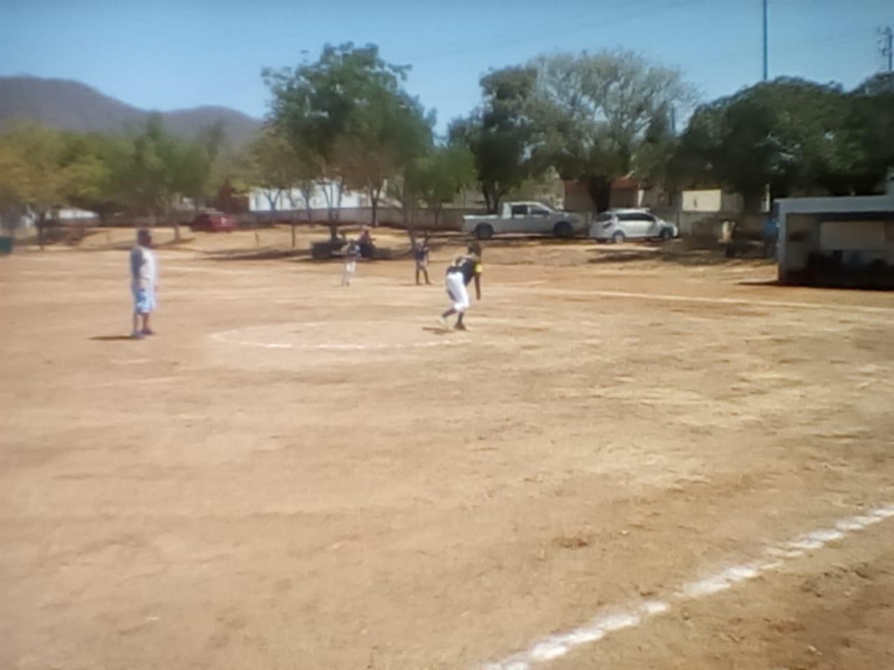 $!Suenan fuerte los maderos en la Toronja de la Liga Infantil y Juvenil de Beisbol del Pelikanos