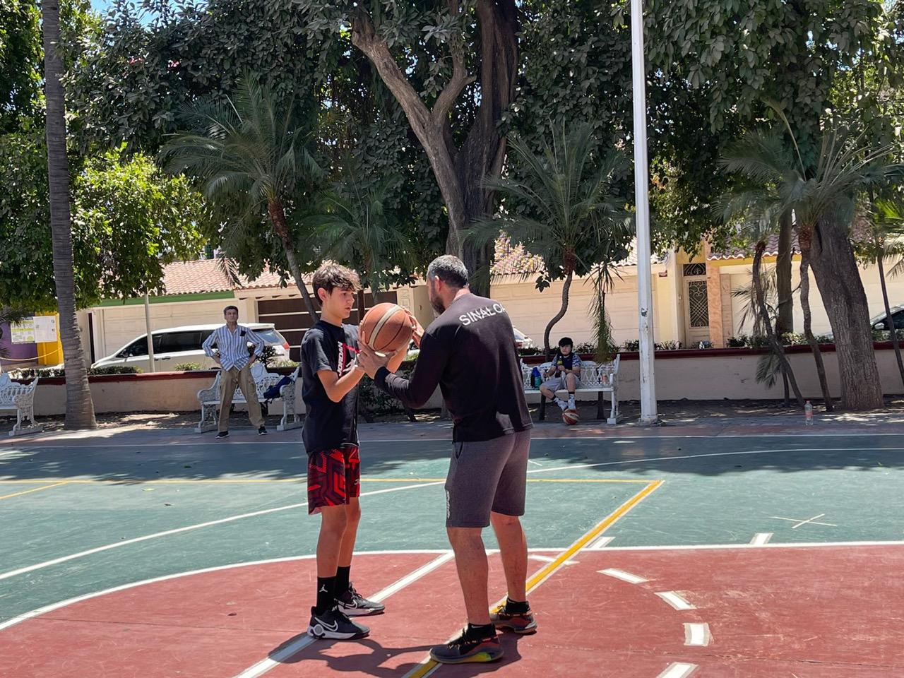 $!Ademeba observa avances en el baloncesto de Sinaloa