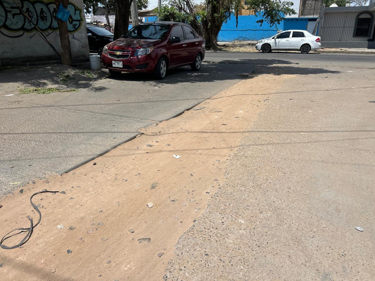 $!Reparación inconclusa en calle Río Évora, en la Independencia, genera molestia vecinal