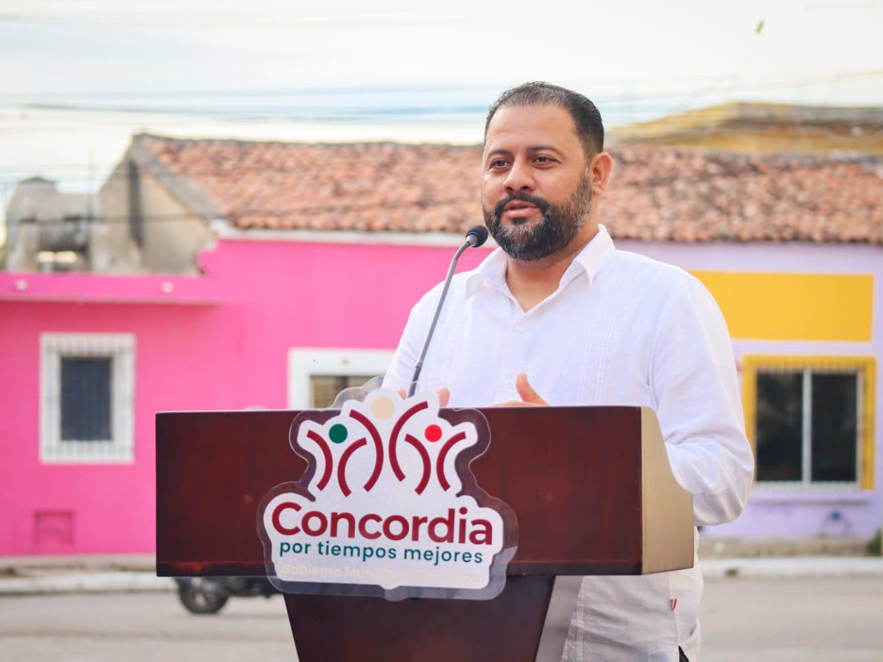 $!Se embellece Concordia con coloridas fachadas