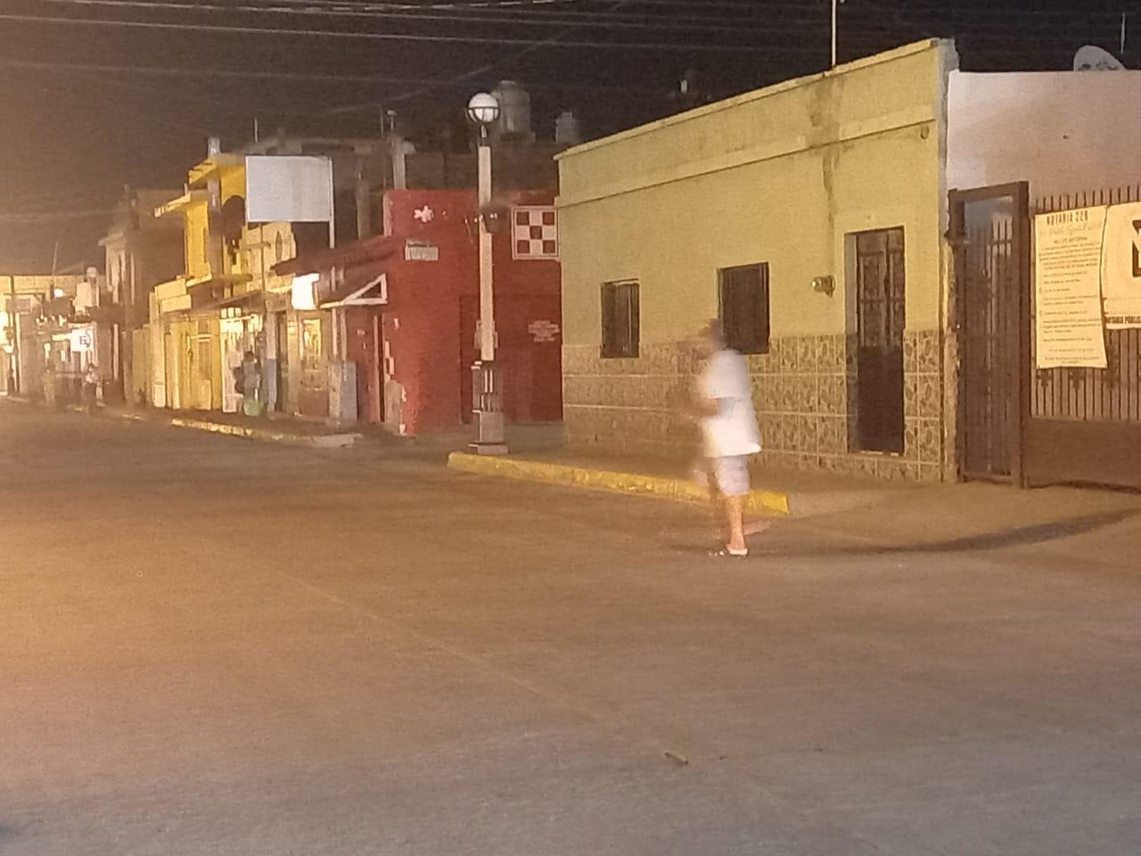 $!Se quejan pobladores de Escuinapa por alumbrado público de varias partes del municipio
