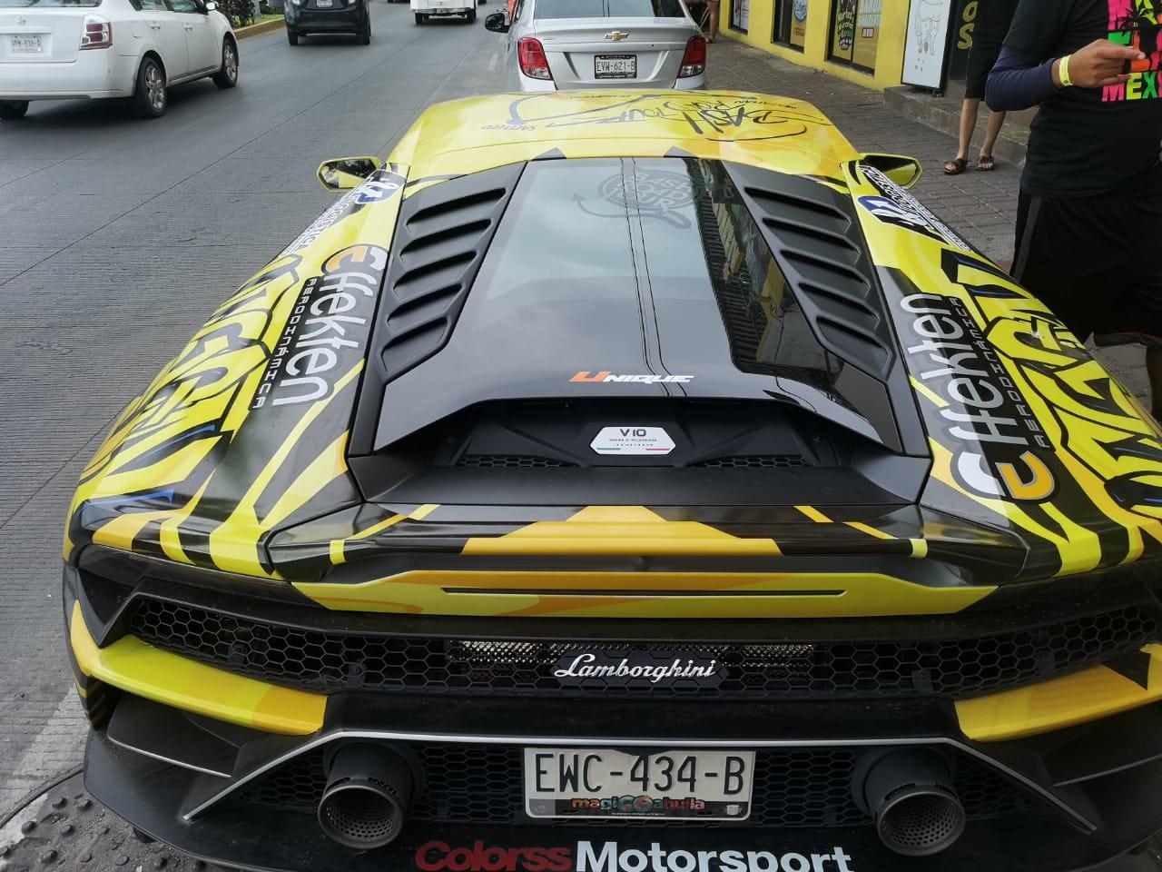 $!Decenas de autos deportivos de alta gama recorren Mazatlán en el Bash Road Tour 2022