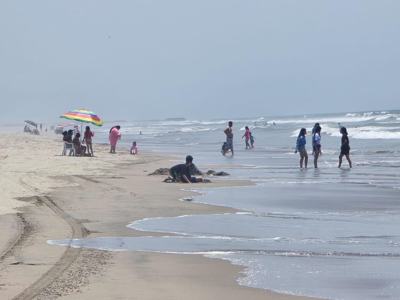 $!Familias acuden a disfrutar de playas del Caimanero en Rosario