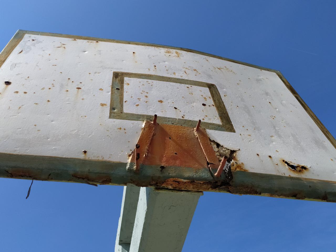 $!Tablero en la cancha de baloncesto de la Unidad Sahop.