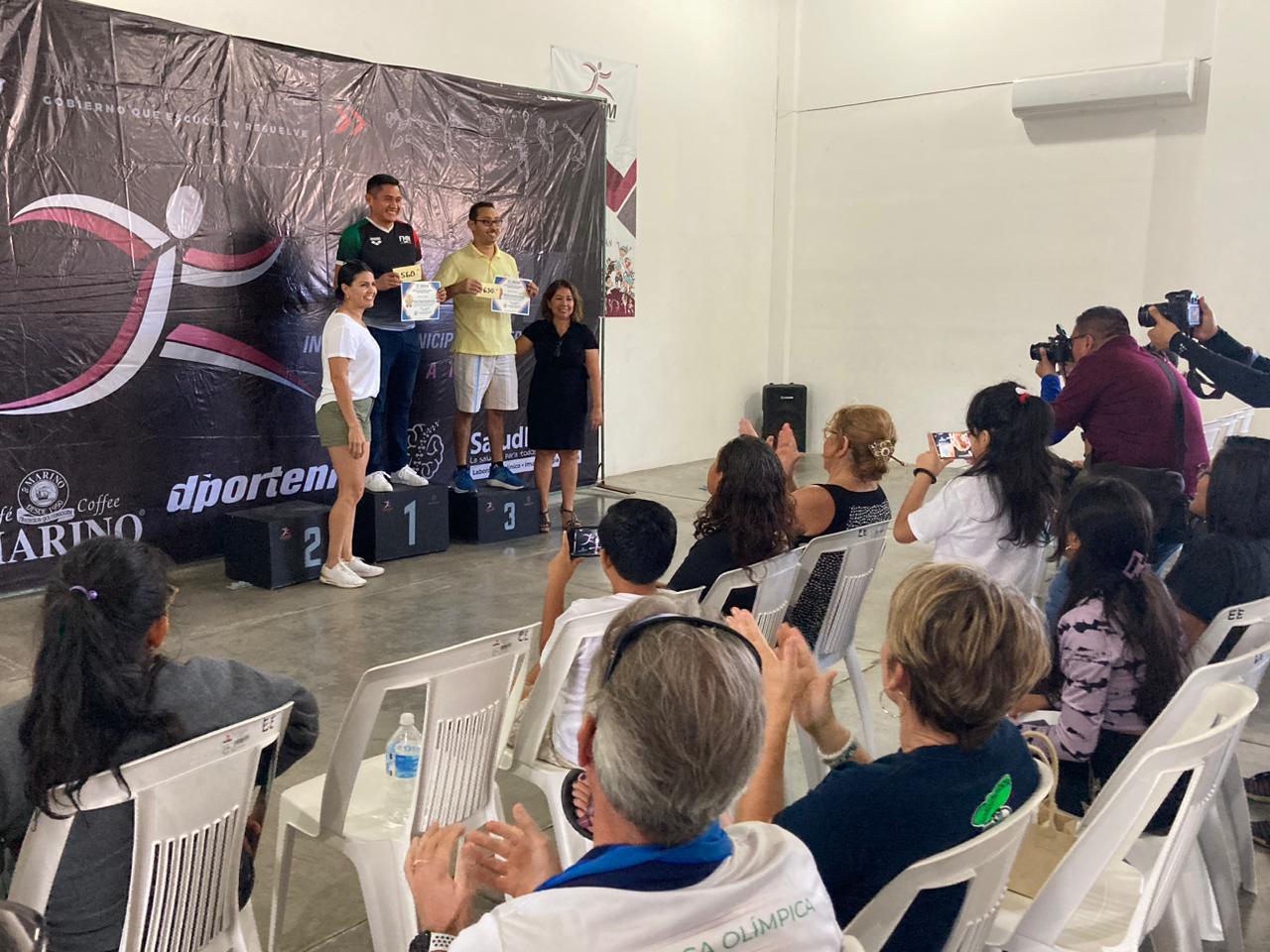 $!Reconocen a lo mejor de las puntuables de natación