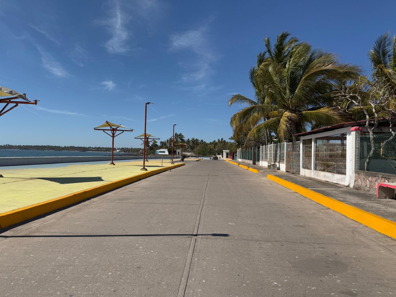 $!Ponen en forma a Teacapán para las vacaciones de Semana Santa