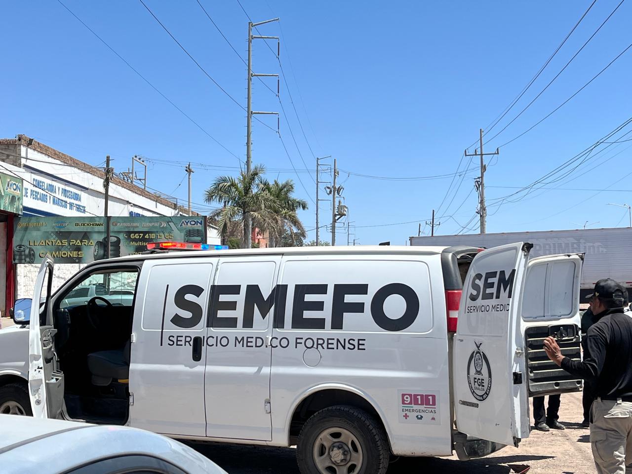 $!Muere un hombre atropellado por un tráiler en La Costerita, al sur de Culiacán