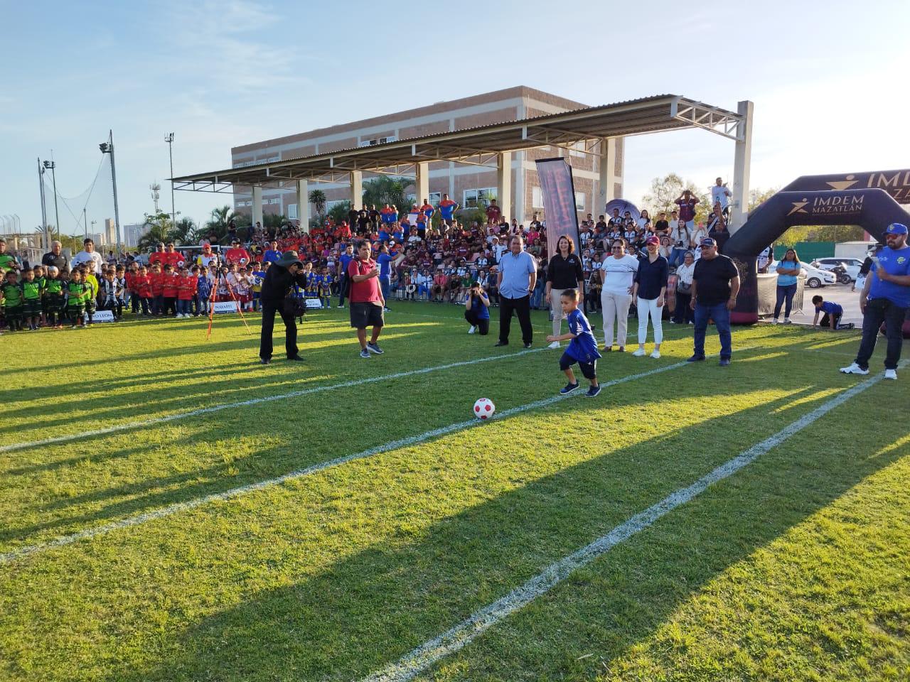 $!Rueda el balón en Nacional Chupones 2025, en Mazatlán