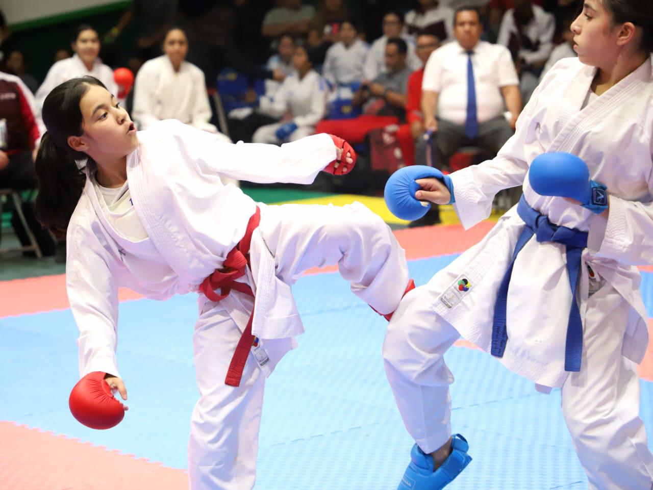 $!Finaliza Sinaloa con 22 pases a los Nacionales en karate do