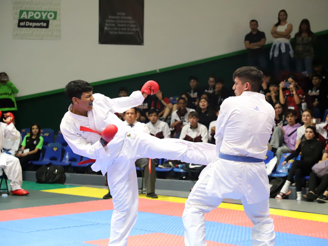 $!Finaliza Sinaloa con 22 pases a los Nacionales en karate do