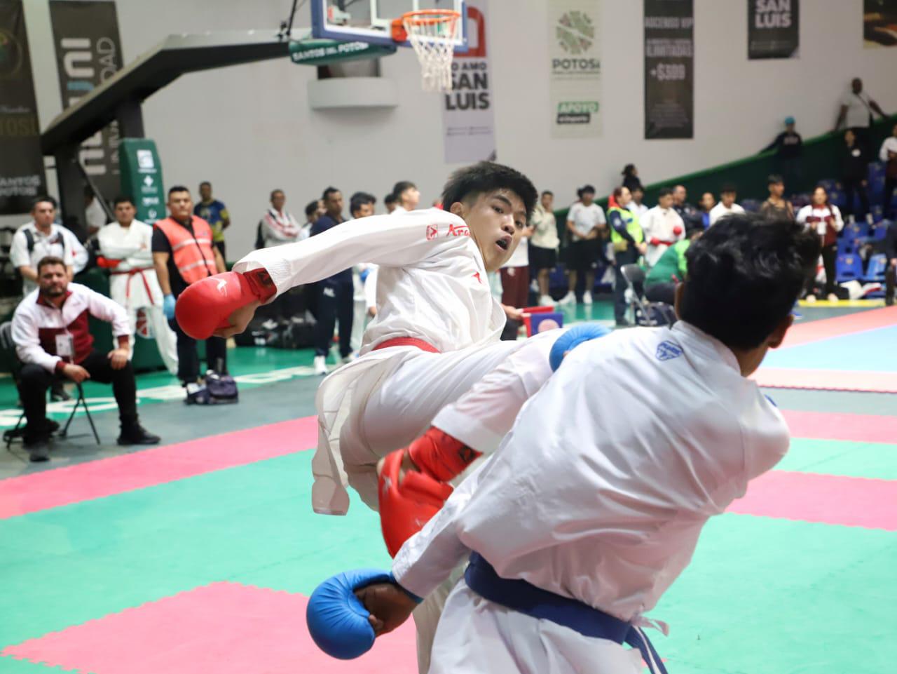 $!Finaliza Sinaloa con 22 pases a los Nacionales en karate do