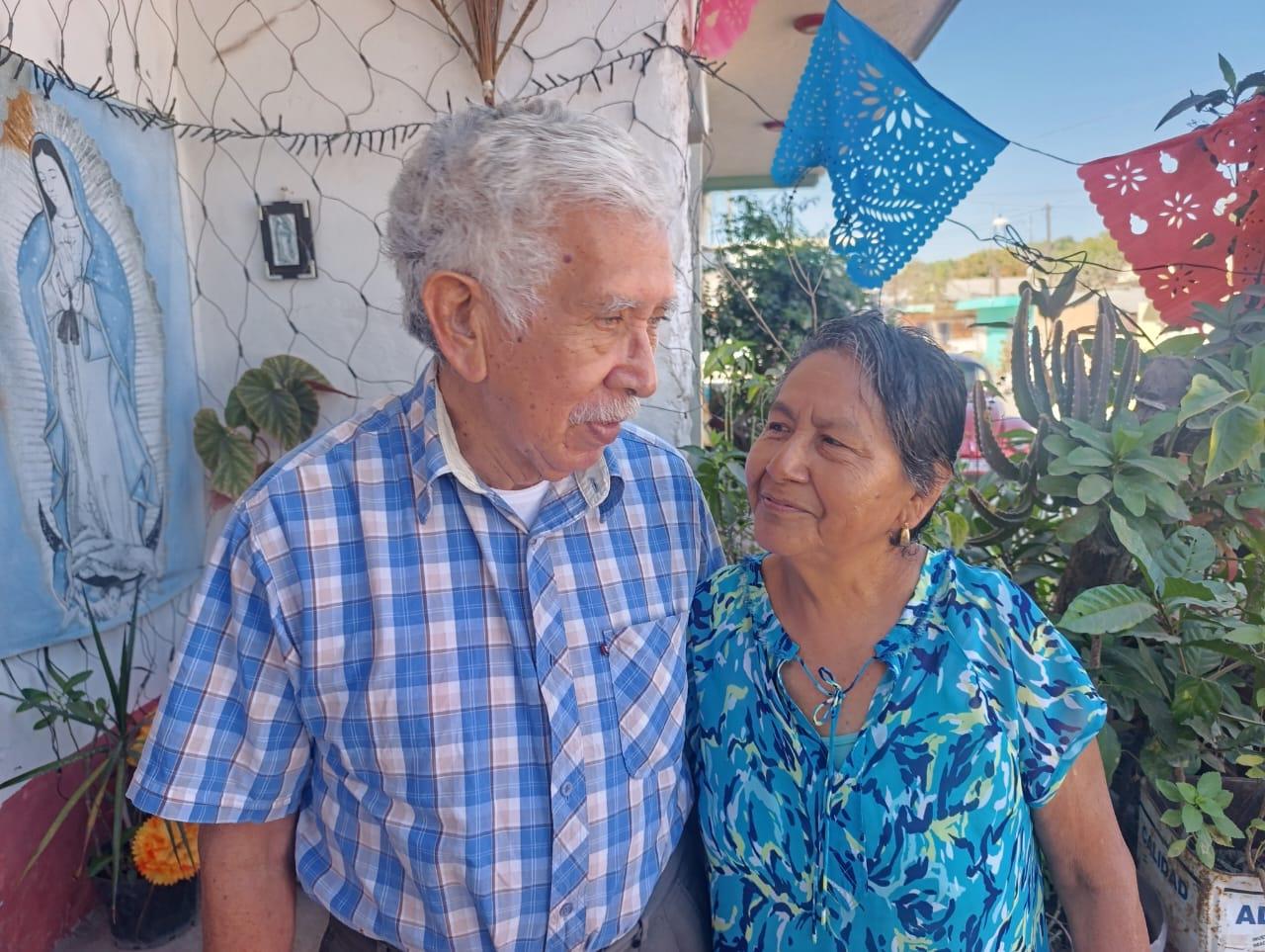 $!Durante 55 años, doña Chayito y don Ángel han sabido sortear en Escuinapa los retos de vivir en pareja