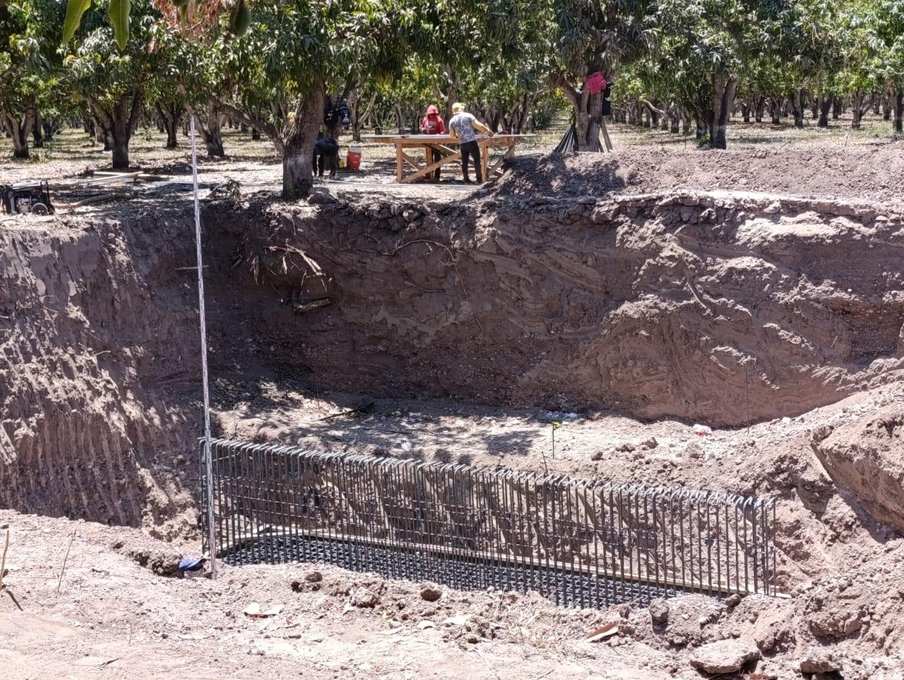 $!Exigen ejidatarios pago por daños por construcción de canal de riego de presa Santa María en Escuinapa