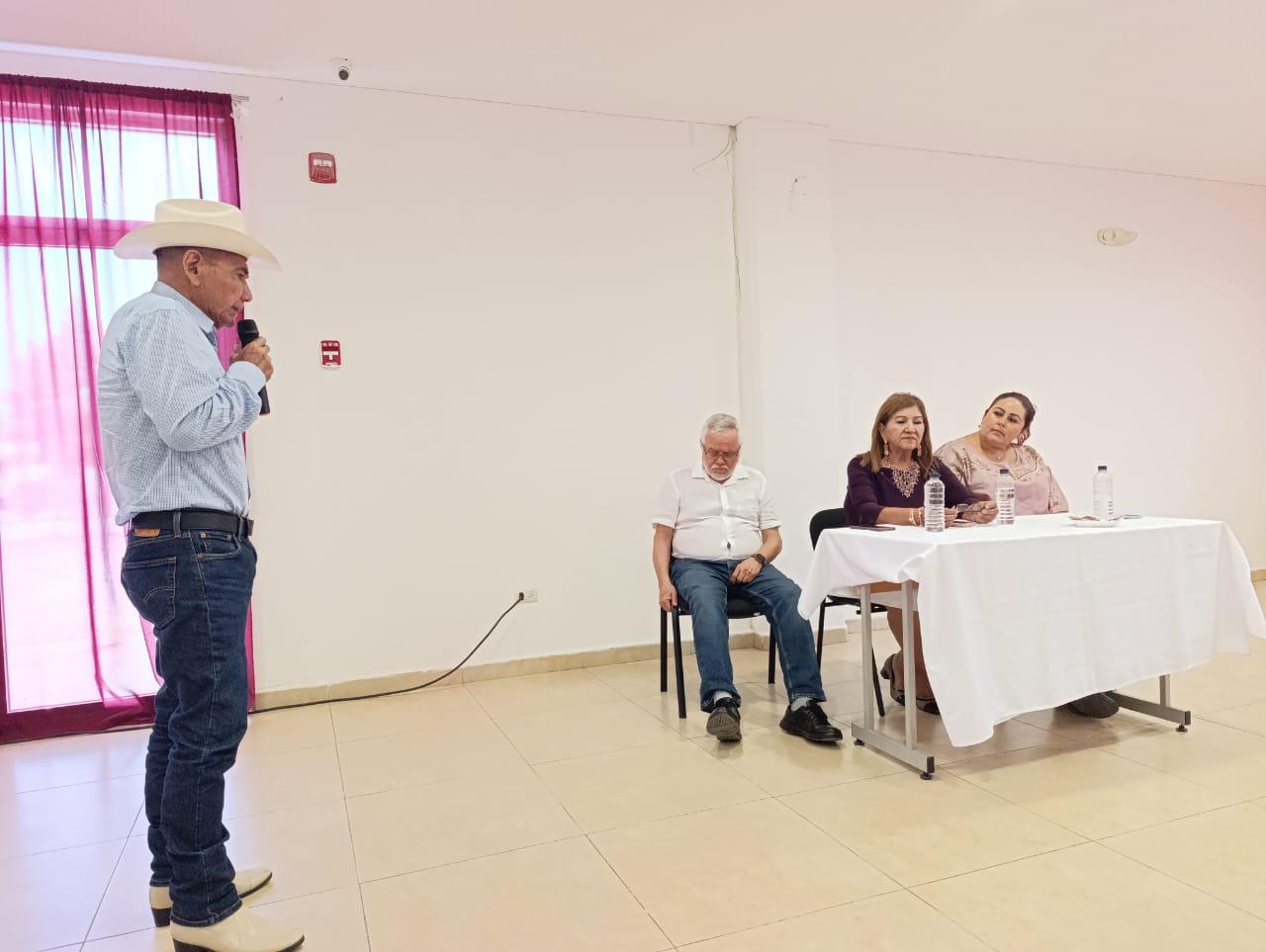 $!Ofrece Tere Guerra ‘Avances legislativos’ en conferencia en Escuinapa