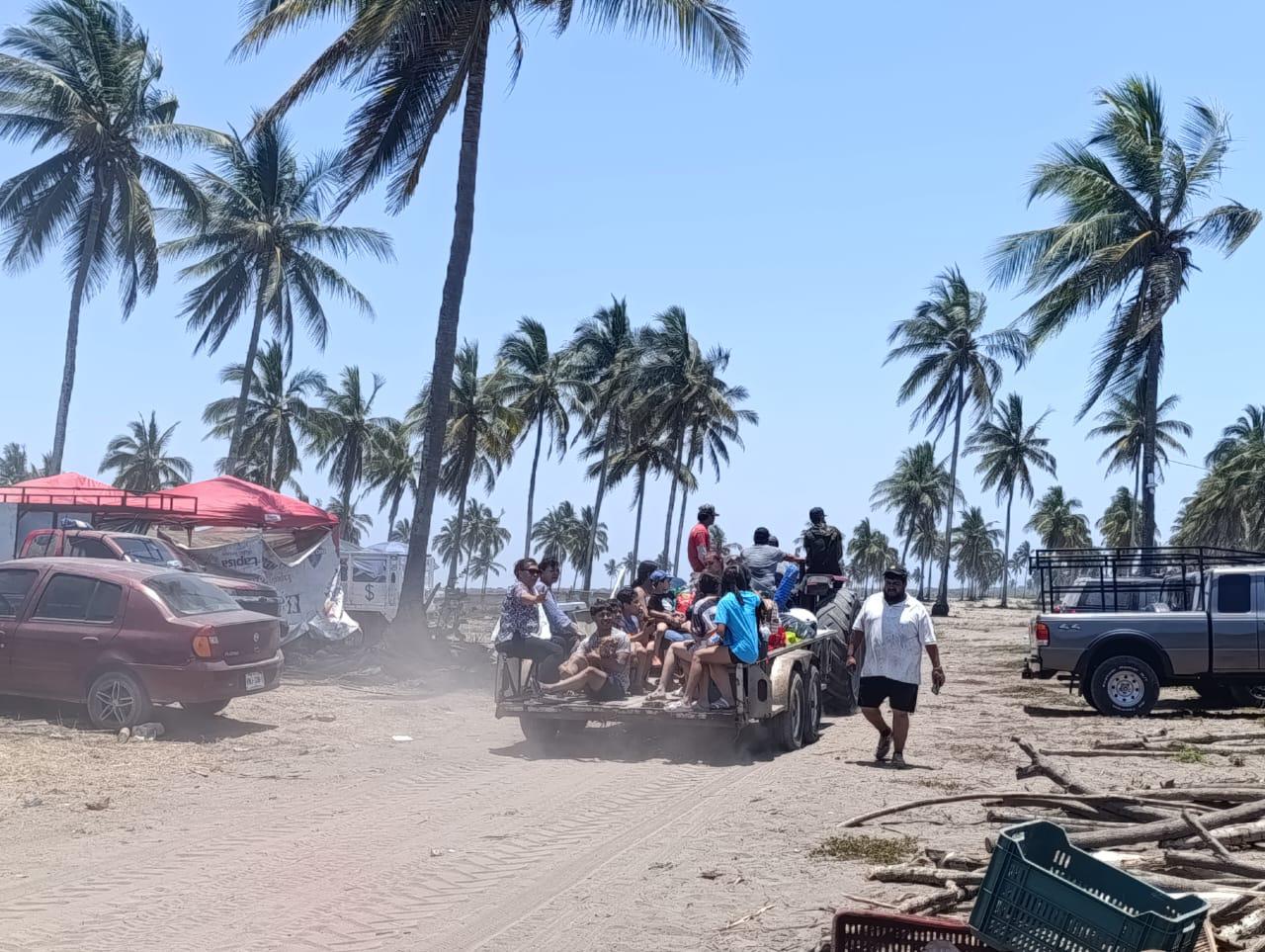 $!Con todo y hasta el perico: Fiestas del Mar de Las Cabras arrancan con tradición y seguridad
