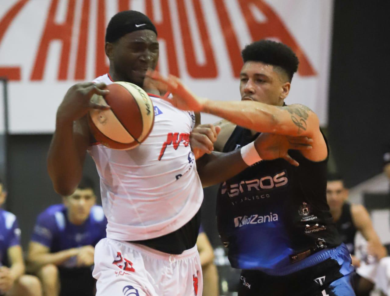 $!Venados Basketball vuelve a tropezar y divide serie ante Astros