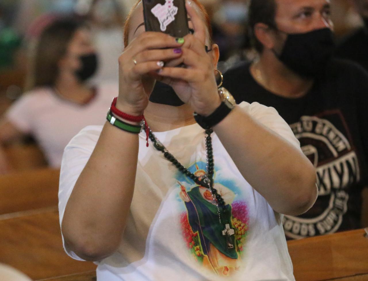 $!Cantan ‘Las mañanitas’ a San Judas Tadeo, en Mazatlán
