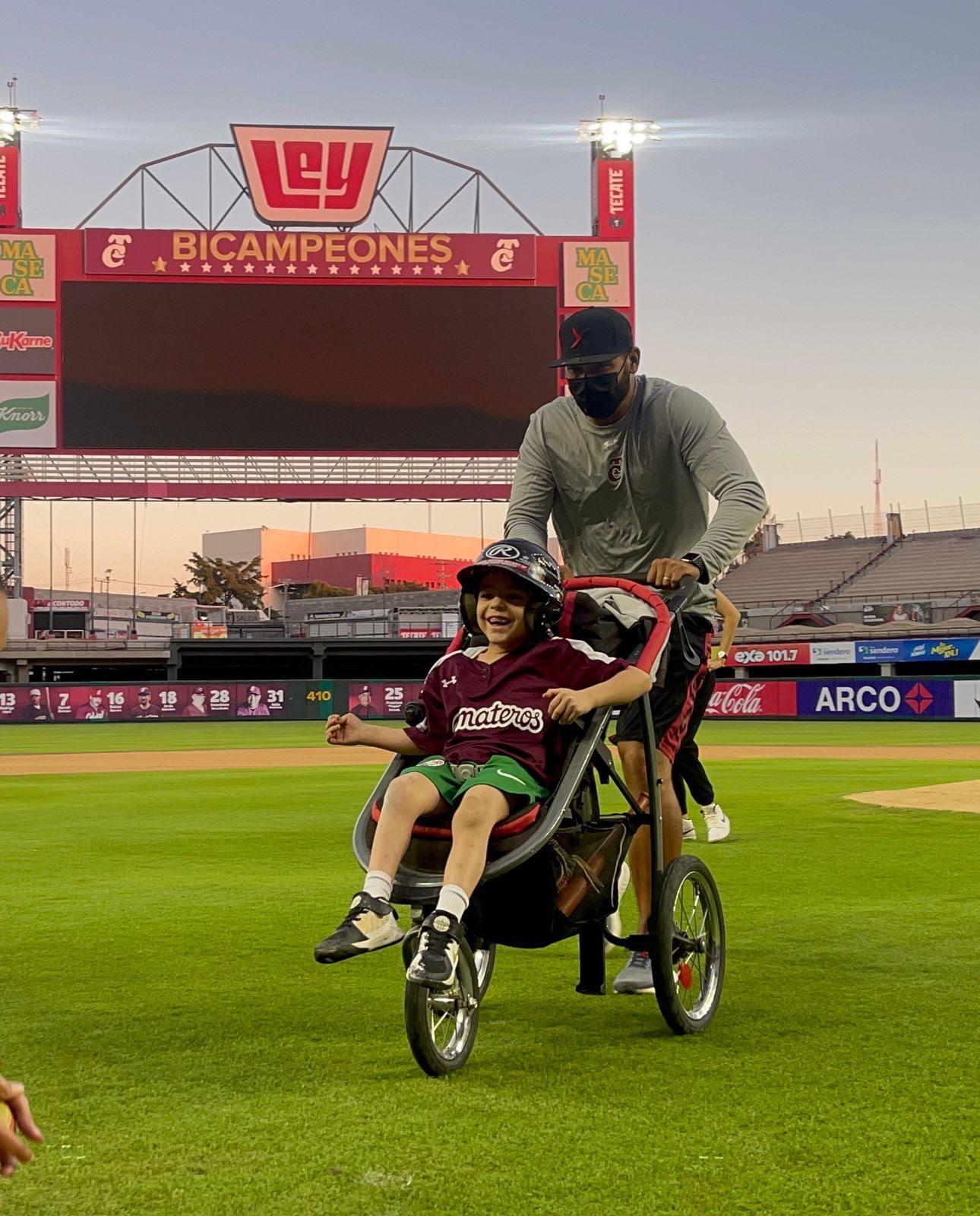 $!Estadio de Tomateros de Culiacán recibe a un equipo muy especial